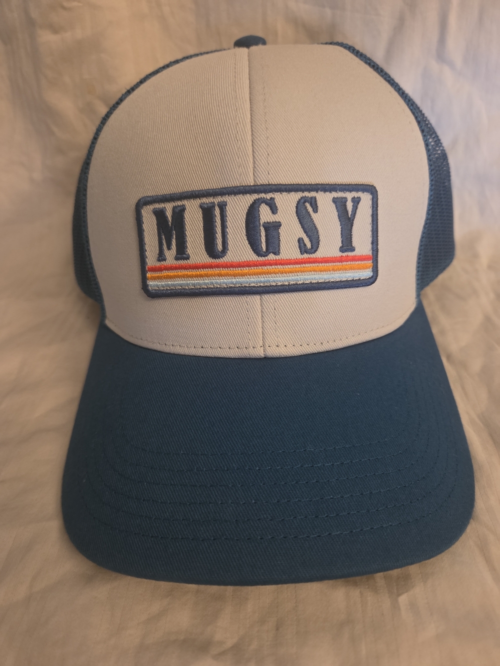 MUGSY Jeans Two-Tone Mesh Trucker Baseball Hat in White & Blue